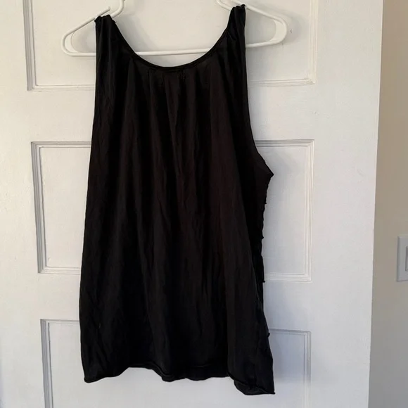 🐈⬛💕Wilfred Ruffle Top - Picture 2 of 4